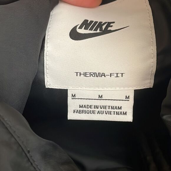 NWT Nike Sportswear Classic Puffer Therma-Fit Loose Fit Vest Black Women Size M - Picture 12 of 13